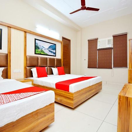 Oyo 40699 Grand Sokhi Hotel Tarn Taran Exterior foto