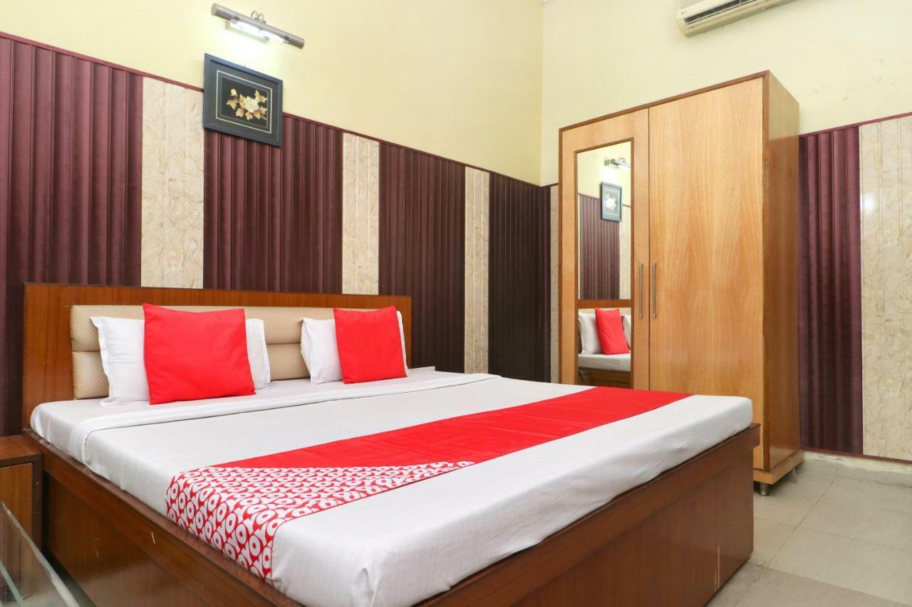 Oyo 40699 Grand Sokhi Hotel Tarn Taran Exterior foto